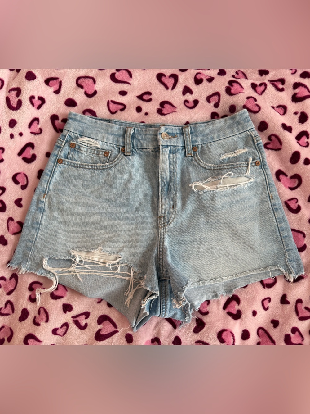 American Eagle Outfitters Light Blue Boyfriend Jeans with Knee Distress short